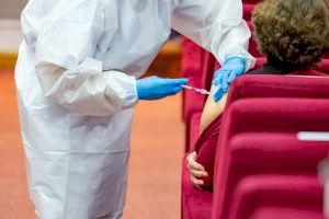 Medio millar de médicos de la privada ya han sido vacunados contra el coronavirus en Valencia
