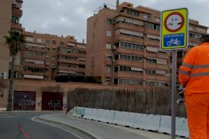 Alicante crea las nuevas ciclo-calles y refuerza la señaléctica de 'Ciudad 30'