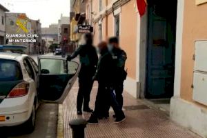 La Guardia Civil destapa dos sofisticadas plantaciones de marihuana indoor en Alicante