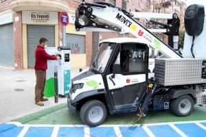 Alaquàs instala un nuevo punto de recarga para vehículos eléctricos en la avenida Camí Vell de Torrent