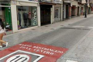 Las personas con discapacidad física denuncian las dificultades para acceder al centro de Castellón
