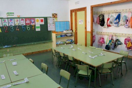 Tavernes de la Valldigna i Oliva mantenen la festa escolar en els dies de Falles