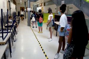 El sector educatiu esquiva la pandèmia: només mil alumnes i professors valencians estan contagiats