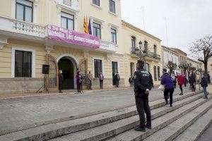 Godella celebra el Dia Internacional de la Dona a les portes de l'Ajuntament
