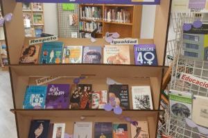 Las bibliotecas de Villena inauguran sus ‘espacios violetas’