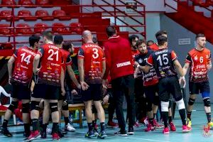 El Familycash Xàtiva voleibol masculino planta cara al líder CV Mediterráneo en un partido de infarto