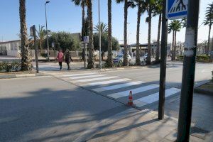 Este municipio de Alicante instala un paso de cebra inteligente