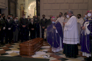 La Diócesis despide a su obispo emérito Rafael Palmero con una emotiva ceremonia