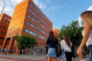 La UV aprueba la mayor oferta de estudios universitarios de la Comunitat Valenciana: consulta las plazas