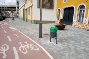La Concejalía de Limpieza invierte 25.000 euros en renovar papeleras y contenedores de reciclaje de Villena