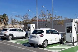 Iberdrola y Vistahermosa ponen en marcha dos puntos de recarga rápida para vehículos eléctricos en Alicante