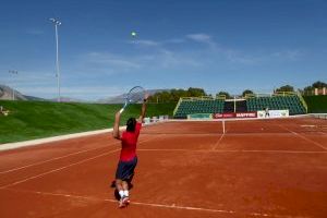 120 tenistas de 8 países compiten en el I Torneo Internacional David Ferrer en La Nucía