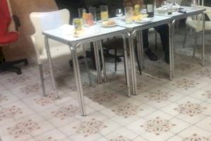 Desmantellen una festa il·legal dins d'una cafeteria a Alacant i la multa podria arribar als 60.000 euros
