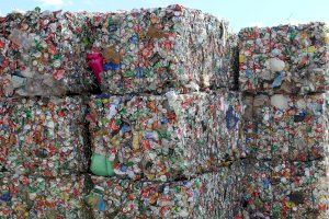La planta de tratamiento del Consorcio Terra recupera una media cercana a las 9.000 toneladas de residuos al año para su reciclaje