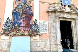 La Basílica de la Virgen instala un mural con la imagen de la Sagrada Familia con motivo del Año “Amoris Laetitia” convocado por el Papa