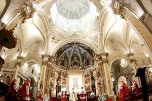 El Vía Crucis por el centro histórico de Valencia se traslada a la Catedral por la pandemia