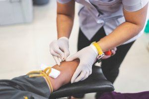 Las Fallas de Burjassot abren sus puertas al Centro de Transfusión de sangre valenciano