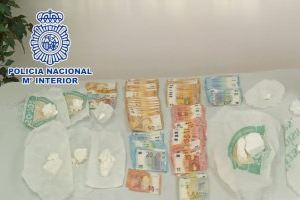 Detenidas cinco personas por traficar con cocaína en Petrer