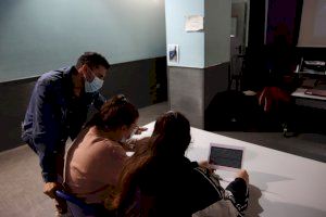 Joves d'Alaquàs participen en tallers de conscienciació sobre la situació de les persones refugiades