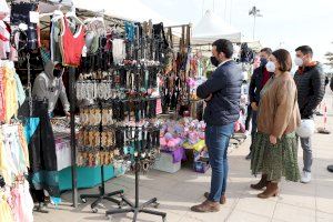 Vuelve el mercado extraordinario de Semana Santa al paseo marítimo de Puerto de Sagunto
