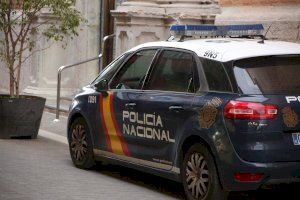Detingut a València l'amo d'un bar després d'acoltellar al braç a un client amb un ganivet de 24 centímetres