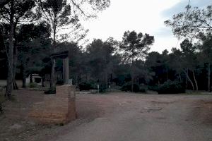 La Policía Local de Serra desmantela un botellón de 30 personas en el Parque Natural de la Calderona