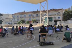 La banda de la Unió Musical La Nucía vuelve a los “ensayos”