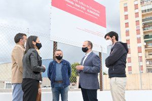 Martínez Dalmau y la alcaldesa de Almassora valoran los posibles usos del solar resultante del derribo del edificio José Ortiz