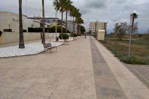 La Playa Les Marines de Nules cuenta con nuevo mobiliario urbano