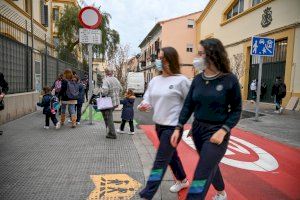 Cambian los accesos al colegio Pureza de María en el Grao para hacerlo más peatonal
