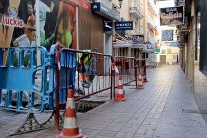 Benidorm actualiza el alcantarillado de las calles Rosario y Alcalde Jaume Ferrer para evitar atascos y malos olores