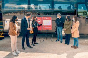 Servicio de autobús gratuito para acceder al vacunódromo del Palacio de Congresos de Castelló