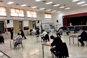Examen psicotécnico para 17 aspirantes a cinco plazas de oficial de policía en Almassora