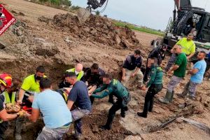 Una cadena humana salva un treballador després d'un greu accident laboral a Sant Fulgencio