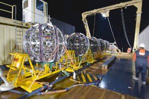 El telescopi de neutrins KM3NeT/ARCA, en el qual participa l’IFIC, ja té operatives sis unitats de detecció