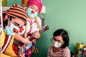 COLORBABY y Payasospital llevan juguetes a los niños ingresados en los hospitales públicos de la provincia de Alicante