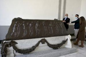 El sarcófago de Blasco Ibáñez descansa en el Cementerio General de València 80 años después