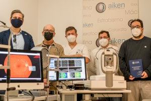 Especialistas valencianos diseñan el primer implante corneal para corregir la vista cansada