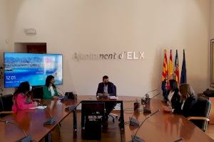 El Ayuntamiento de Elche entrega los premios a las iniciativas emprendedoras del mes