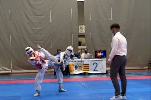 Los 19 deportistas de taekwondo de Alcàsser se colgaron medallas en los primeros Jocs Escolars