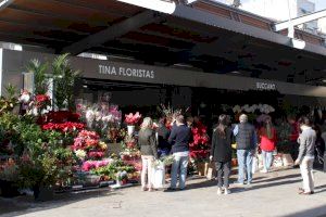 El Ayuntamiento de Alicante autoriza la apertura extraordinaria de la venta de flores del Mercado Central para el Día de la Madre, amplia al 75% los puestos instalados en los Mercadillos y abren el viernes
