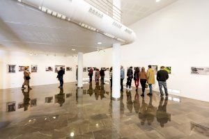 La UJI inaugura la muestra fotográfica «Konzentrationslager» de Wences Rambla en la Galería Octubre
