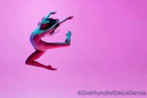 Llíria celebra ballant el Dia Internacional de la Dansa