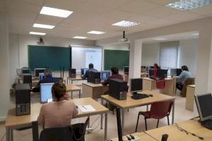 El Ayuntamiento de Almenara realiza un curso de redacción de currículums