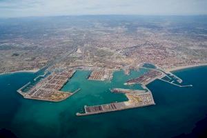 Catalá insiste que la ampliación del Puerto de Valencia es compatible con la regeneración de las playas del sur
