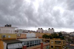 Viernes lluvioso y el fin de semana el tiempo no da tregua en Valencia y Castellón