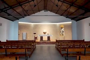La parroquia Nuestra Señora de los Desamparados de Puerto de Sagunto estrena su nueva cubierta y presbiterio tras finalizar la reforma integral del templo