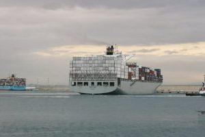 Confinados dos grandes buques en el Puerto de Valencia por tripulación con síntomas de covid