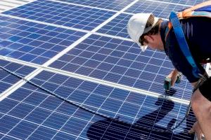 El PP denuncia que el Ayuntamiento de San Vicente no haya pedido ayudas para instalar placas solares en edificios municipales
