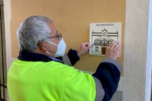 Los edificios municipales de la Vila Joiosa contarán con pictogramas para favorecer la accesibilidad cognitiva de personas con TEA